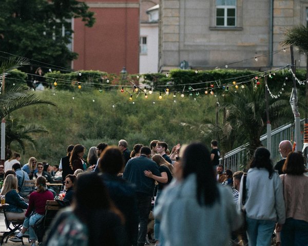 Pyramide macarons : réalisez des délices faciles et esthétiques